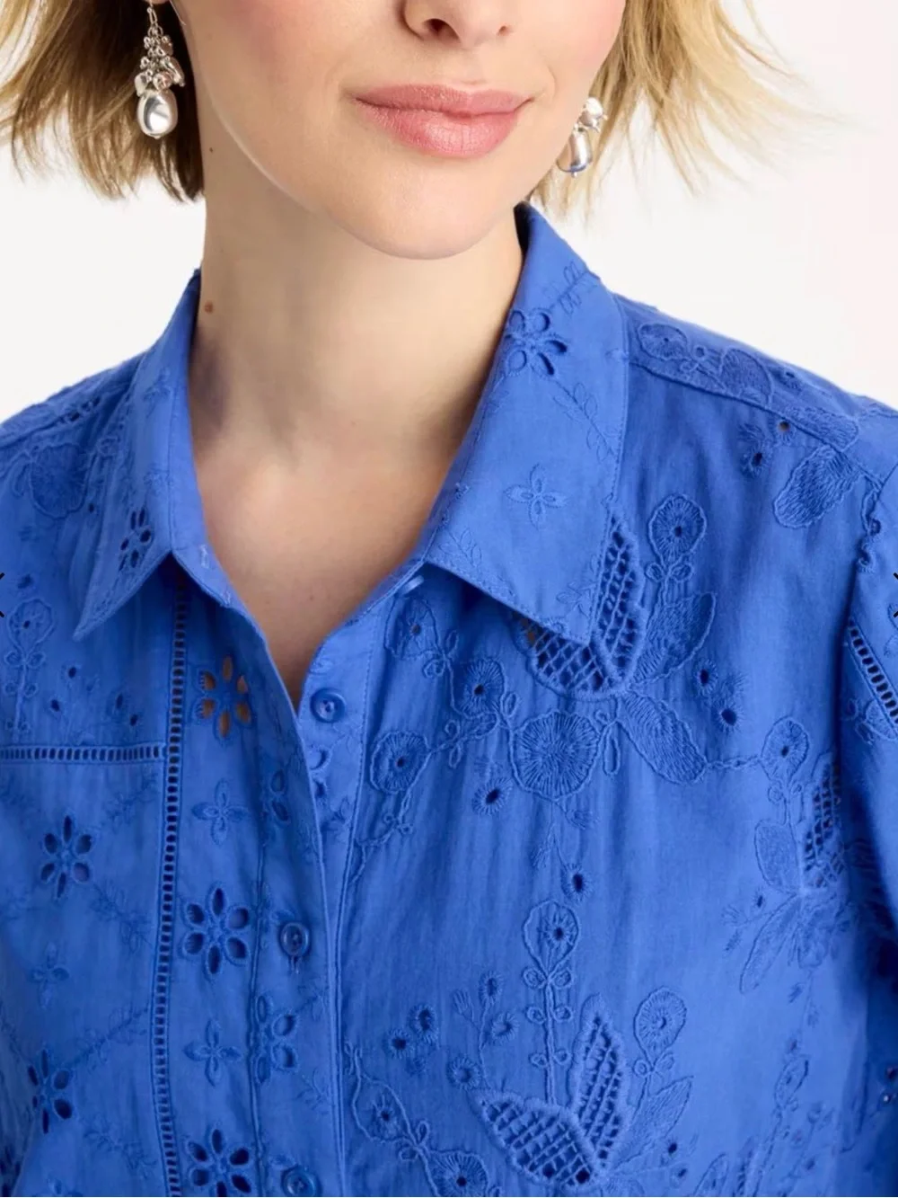 Chicos Embroidered Trapunto-Trim Tunic in Amparo Blue, Size 3 (16-18) NWOT - Picture 3 of 9